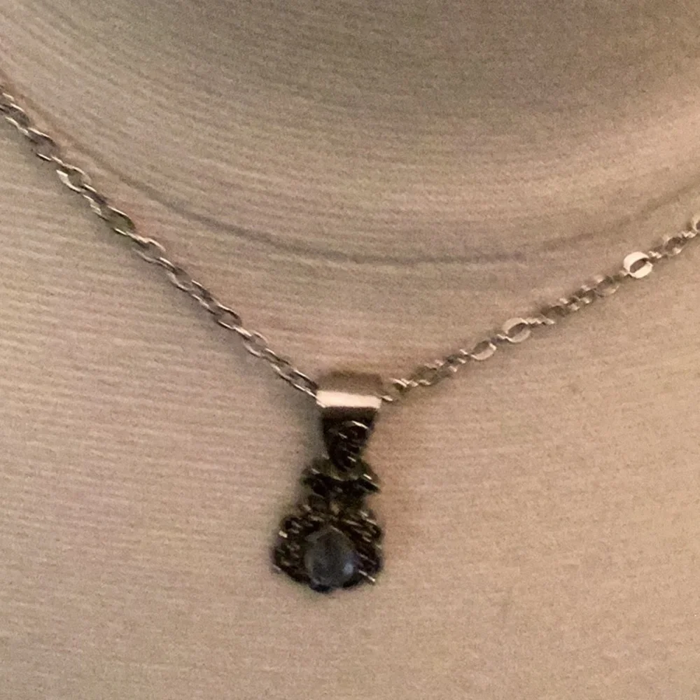 🦋New Gorgeous Stone Pendant Necklace Sparkles & Shines So Much FUN to Wear 🦋 - Picture 7 of 10